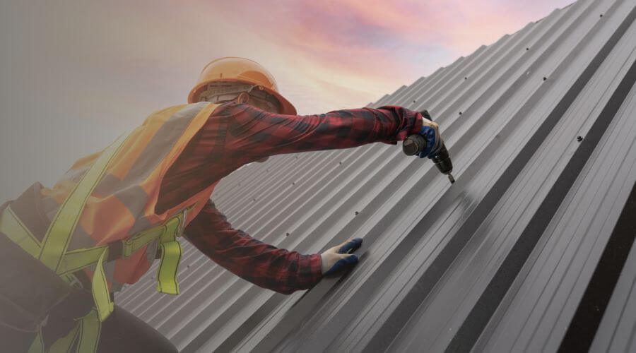 Professional gutter cleaning in Dixon, MO